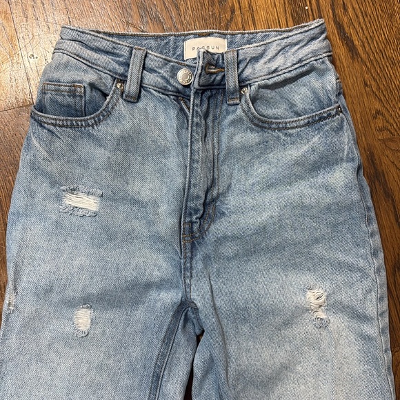 PacSun Light Indigo Ripped '90s Boyfriend Jeans - Picture 8 of 10